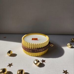 Vela aromática no potinho sem tampa amarelo